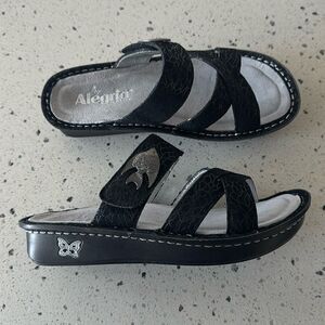 Alegria Victoriah Somethings Fishy Sandal Leather Comfort Shoes EU35 / US 5-5.5